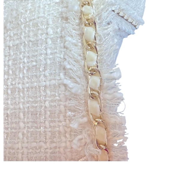 Boston Proper blazer jacket  size 12 cream tweed  w/pockets gold chain boarder - Picture 5 of 8